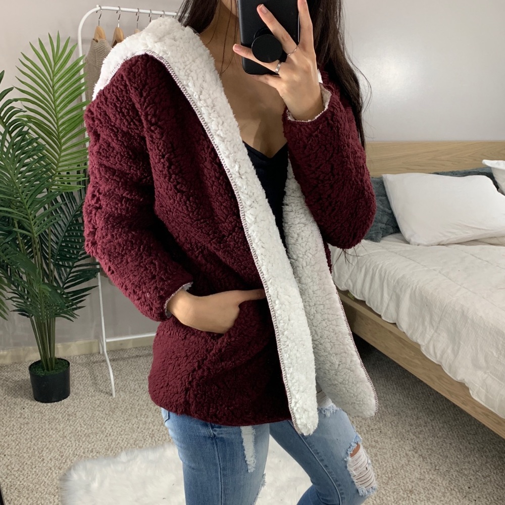 🆕 Burgundy White Reversible Teddy Jacket - Picture 4 of 8